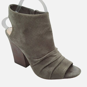 Vince Camuto Kent VI Gray Soft Suede Leather Peep Toe 4" Heeled Booties Sze 8.5M